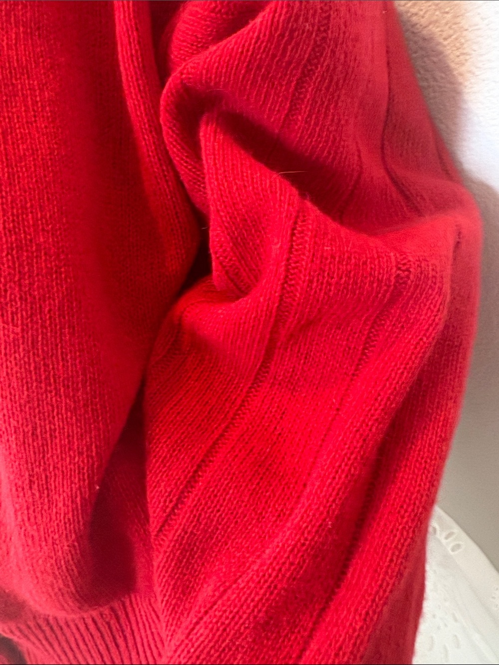 Cropped Red V-Neck Button-Front Cardigan - Picture 3 of 7